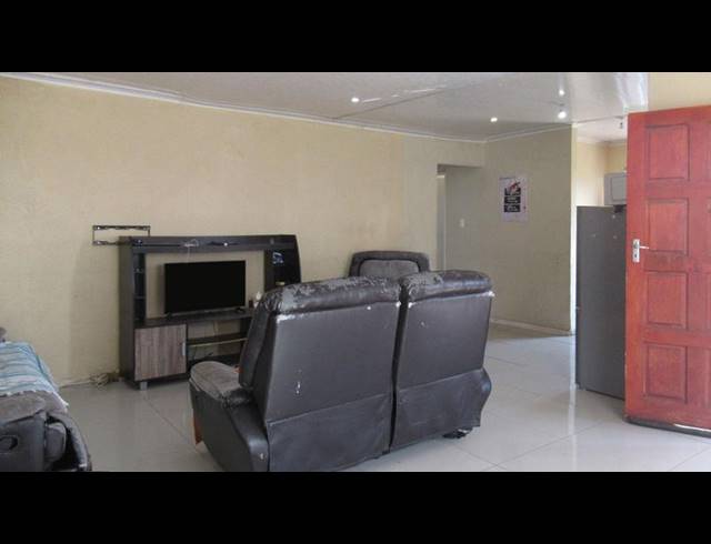 2 BEDROOM HOUSE FOR SALE IN WITPOORTJIE